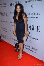 at Vogue_s 5th Anniversary bash in Trident, Mumbai on 22nd Sept 2012 (38).JPG